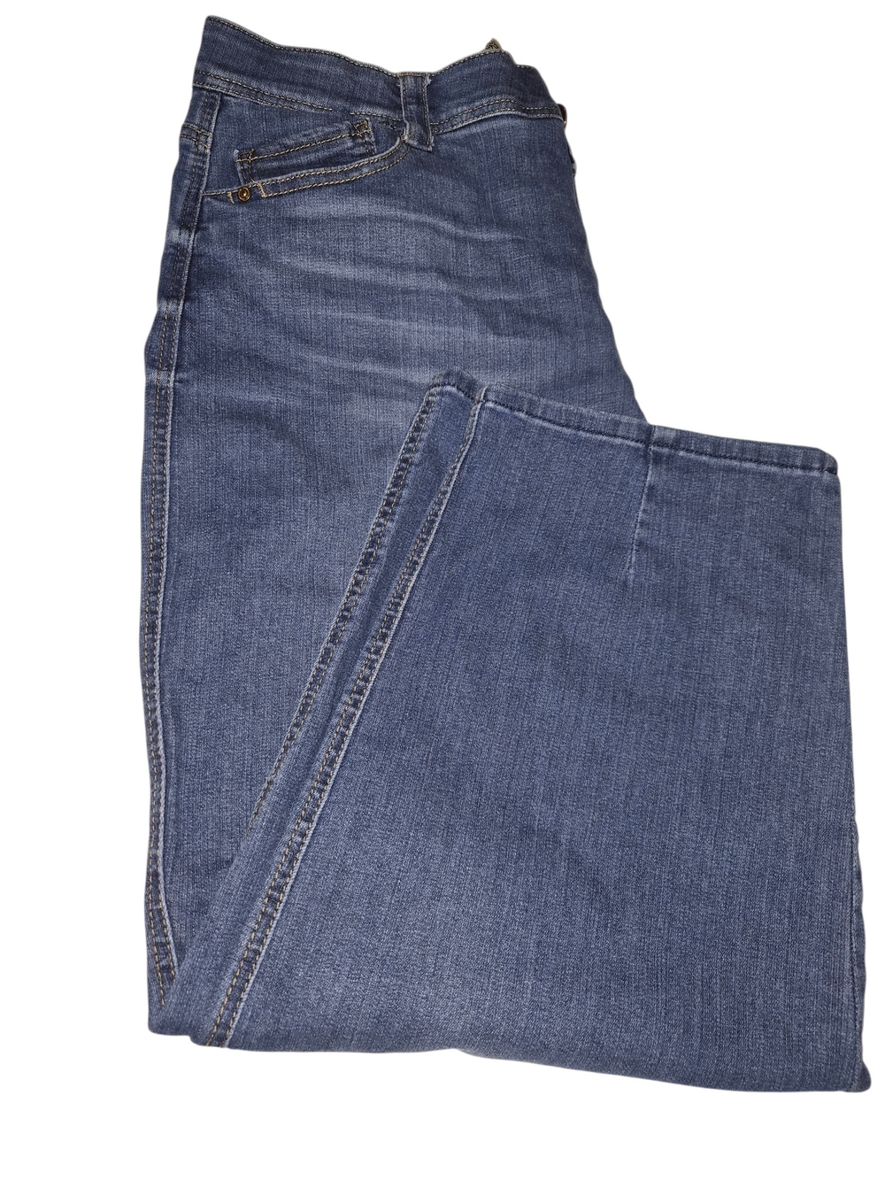LoDemocracy Ladies Loose Fit Tapered Bottom Leg Jeans in Medium Blue Wash